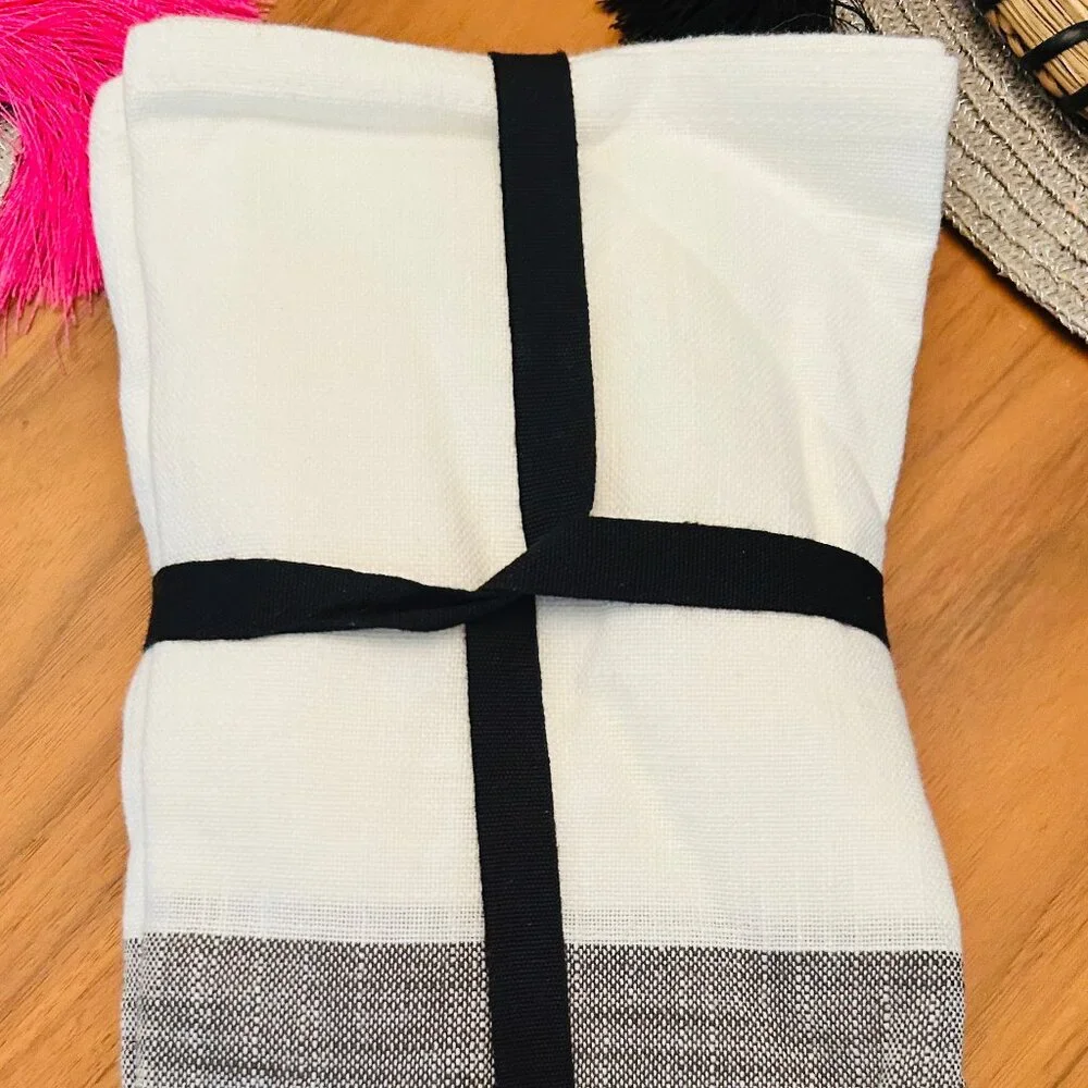 NWT! WEST ELM CENTER STRIPE WHITE GRAY NAPKINS 100% COTTON